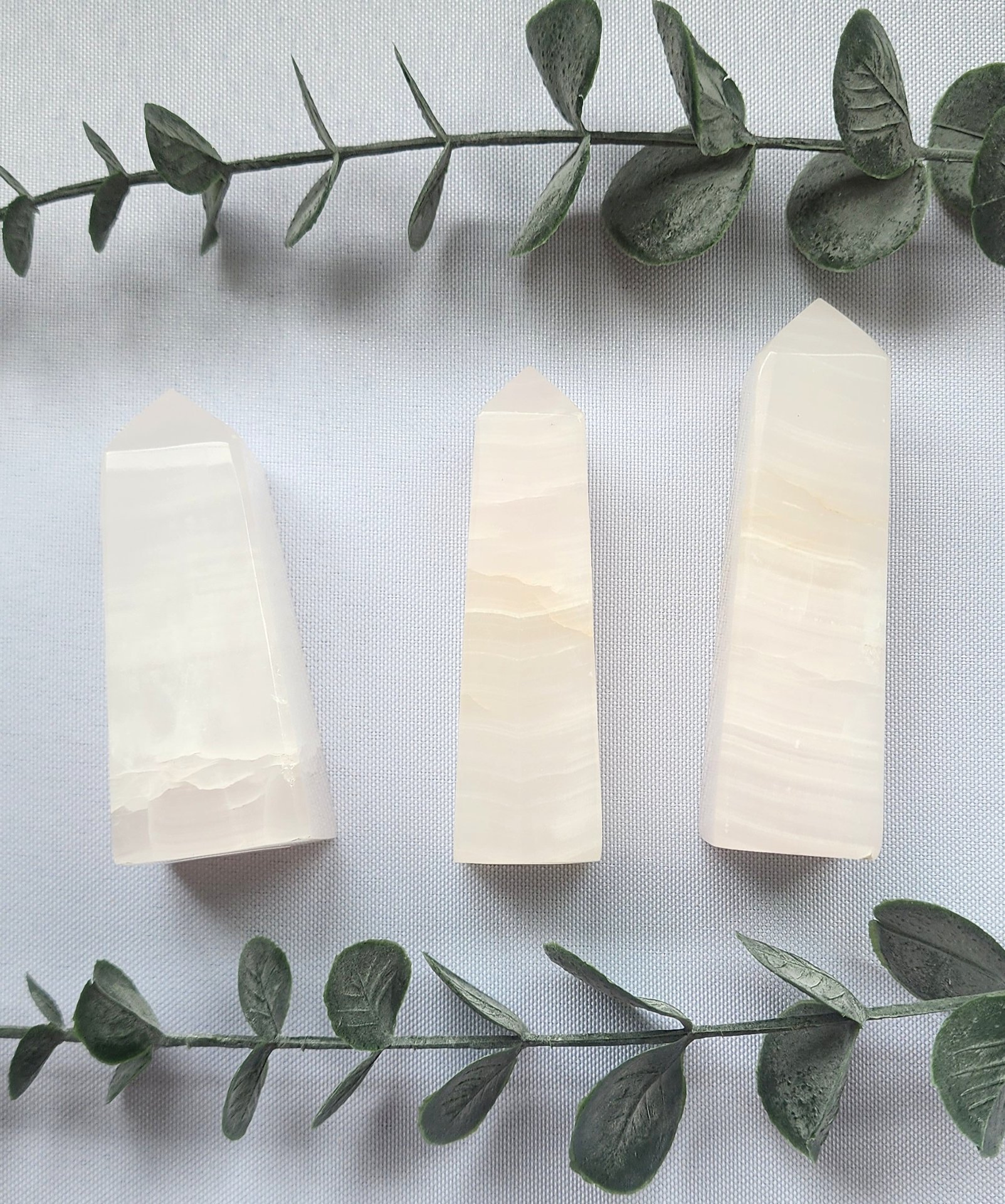 Pink Mangano Calcite-UV Reactive 