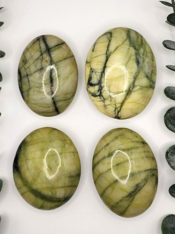 Rutile Serpentine Palm Stones