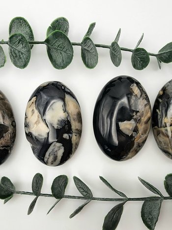 UV Reactive Volcano Agate Palm Stones